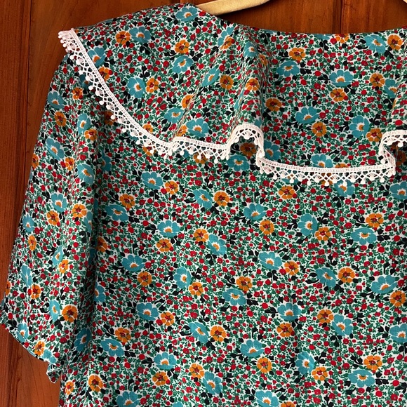 yves saint laurent paris silk ditsy floral dress with bow and crochet trim - Picture 4 of 6